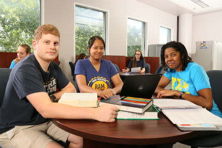 group of students in the Academic Success Center