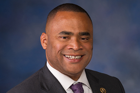 Congressman Marc Veasey ’95, will be the keynote speaker for Texas Wesleyan University’s Fall Commencement Ceremony at 10 a.m. Saturday, December 16, in the MacGorman Chapel at Southwestern Baptist Theological Seminary in Fort Worth. 