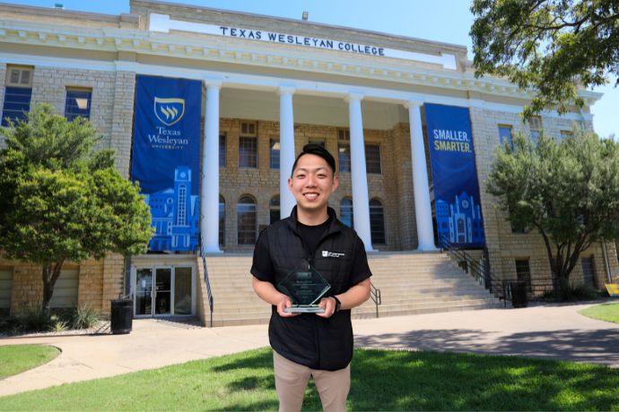 Jesse Kao with MFT Student of the Year Award at TXWES