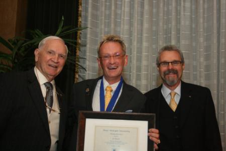 photo from 2010 medal dinner - joe brown honorary alum recipient