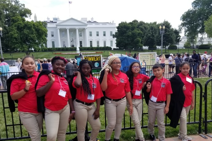 Photo of students from the TXWES/FWISD Leadership Academy Network in front of the White House in Washington, D.C.