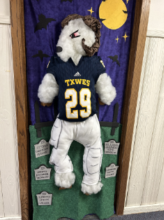 Willie on university Graves Door Decorating for Halloween