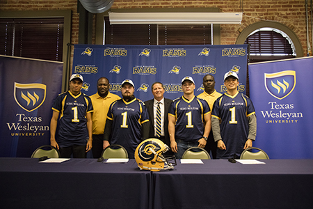 Texas Wesleyan football signs its first group of redshirt football players